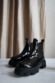 Boots Olga Black